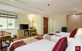 Sq Hotel